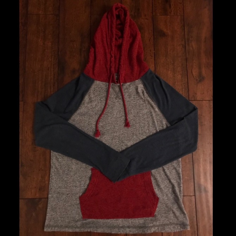 Aeropostale (M) light weight hoodie (multicolored)