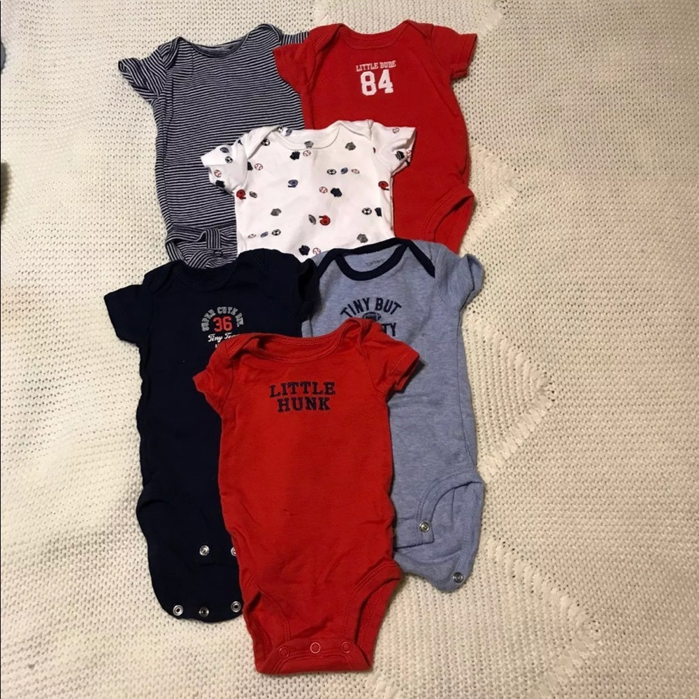 Carter’s 5-Pack body suits + one bonus body suit