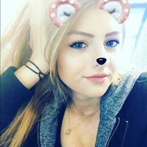 Meet your Posher, Lizzi