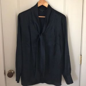 Banana Republic navy blue long sleeved blouse