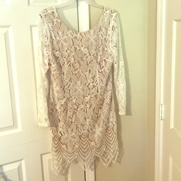 Charlotte Russe Dresses & Skirts - White lace dress size 2XL