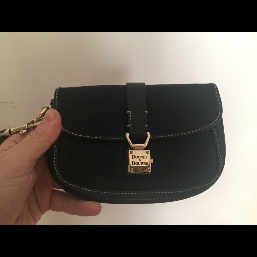 Black Dooney & Bourke Wristlet