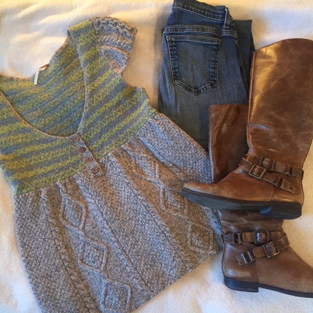 Gorgeous Free People SS Sweater Top!