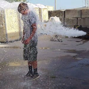 Meet your Posher, Logan