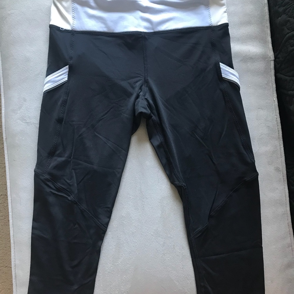 Lululemon crops