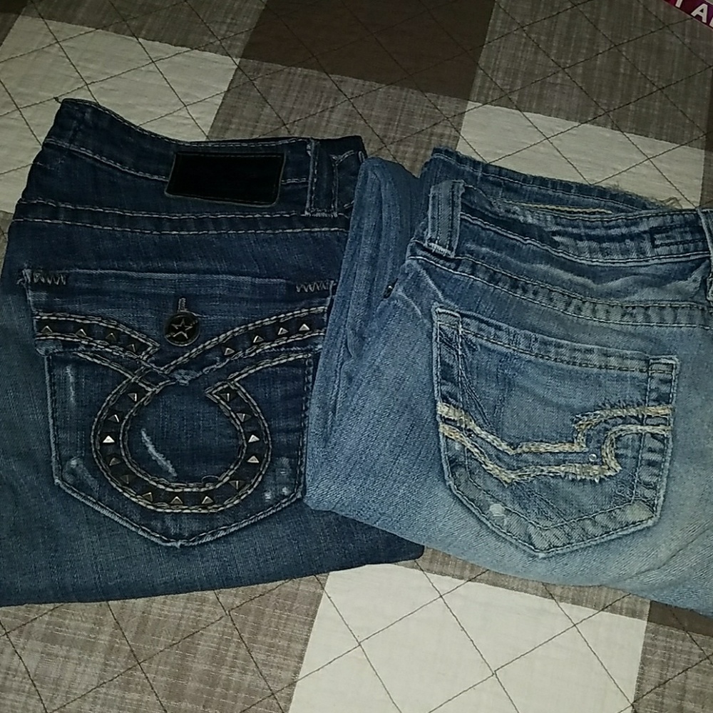 2 pairs of buckle jeans great condition