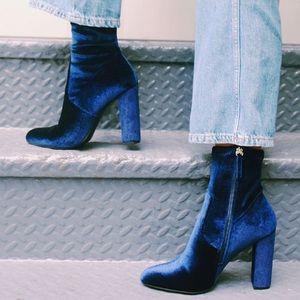 Steve Madden Brisk Velvet Booties