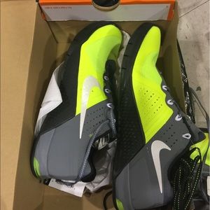 Meet your Posher, Cassandra