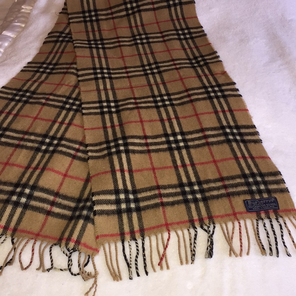 Authentic Vintage Burberry scarf - Picture 4 of 6