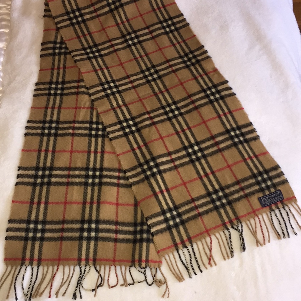 Authentic Vintage Burberry scarf - Picture 5 of 6
