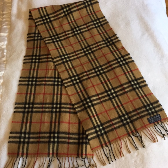 Authentic Vintage Burberry scarf - Picture 3 of 6