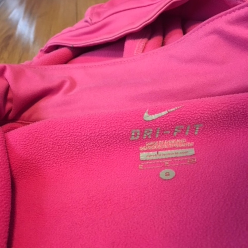✔️NIKE DRI FIT PINK RUNNING HOODED JACKET - Picture 4 of 5