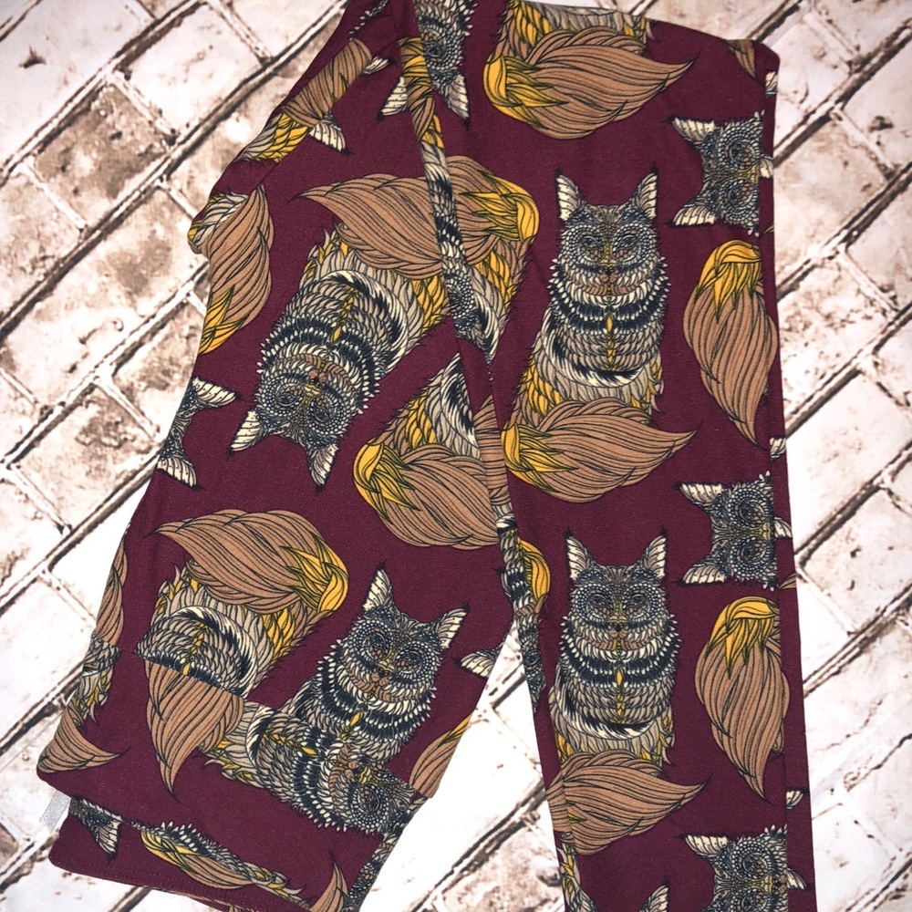 LuLaRoe owl leggings. One size BN Never worn.