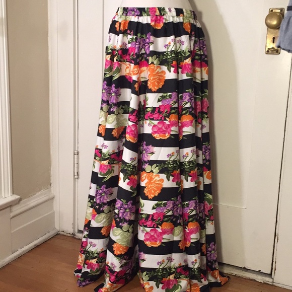 mix nouveau floral maxi skirt