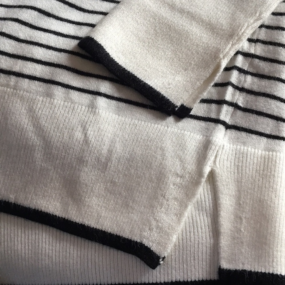 ✨NWT✨Gorgeous Stripe Sweater - Picture 3 of 4