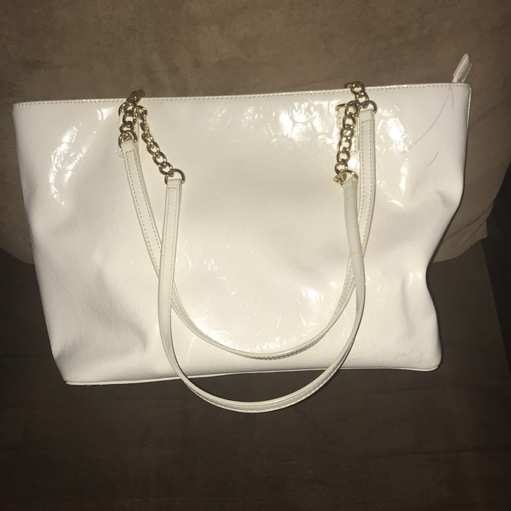 Micheal Kors White Signature Tote