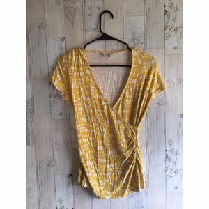 Boden Women's Yellow/white Spotted Wrap Top