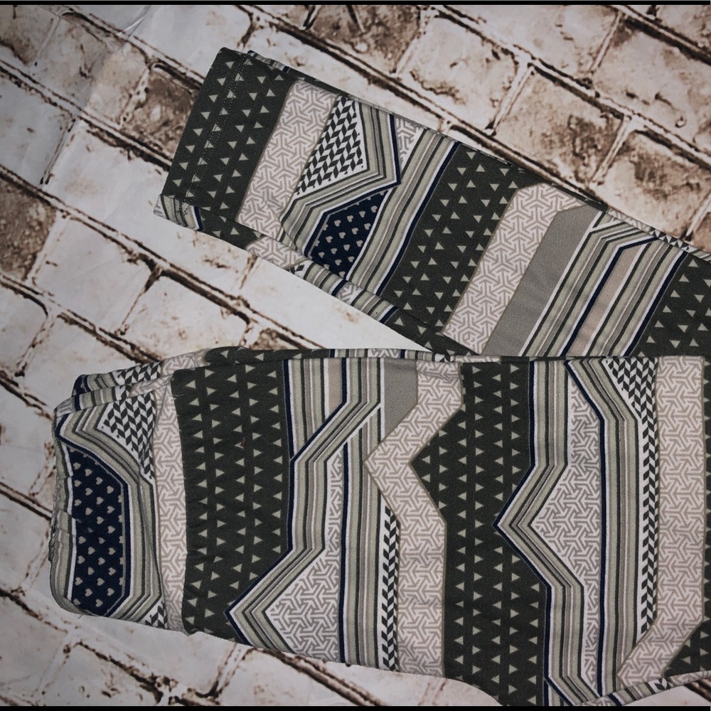 Lularoe TWEEN