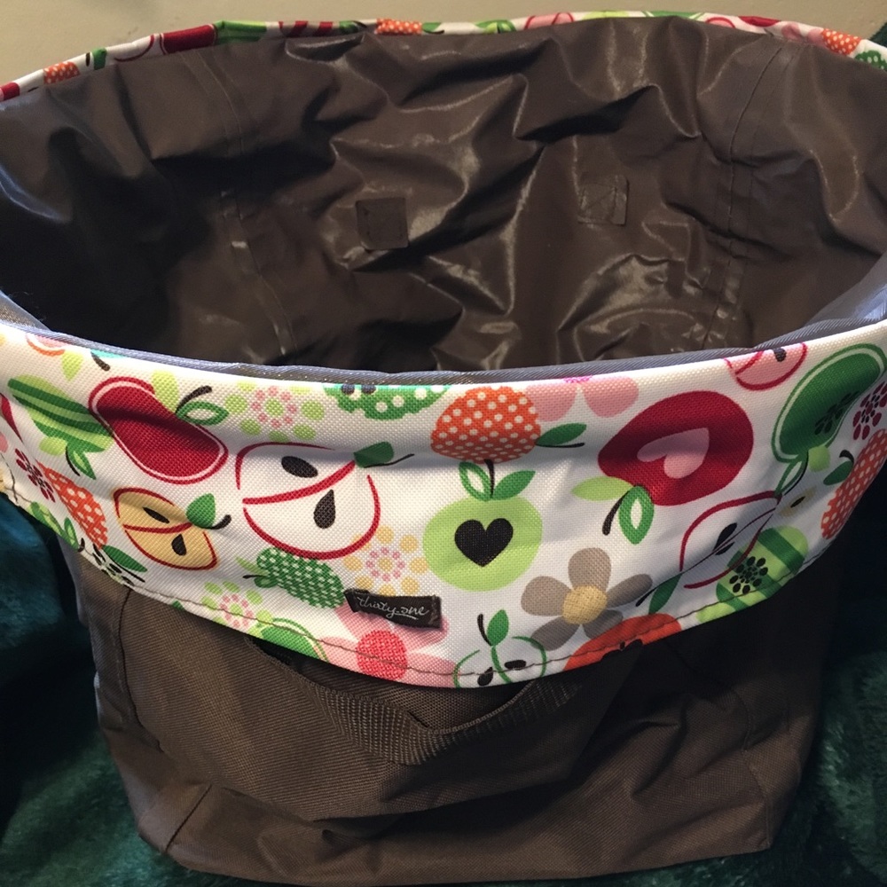 Thirty-One Apple Blossom Short Utility Bin