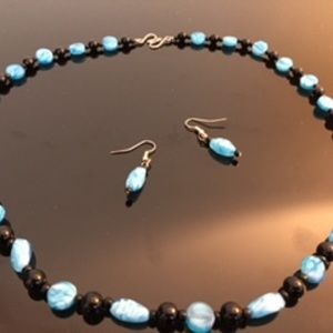 Women's necklace