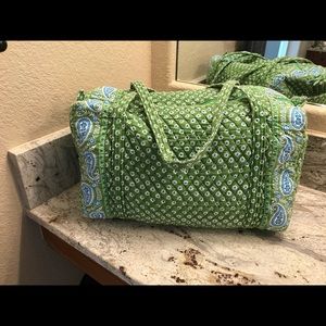 Vera Bradley Duffel EUC
