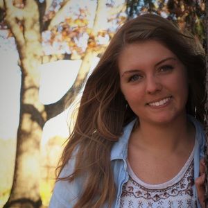 Meet your Posher, Nicole