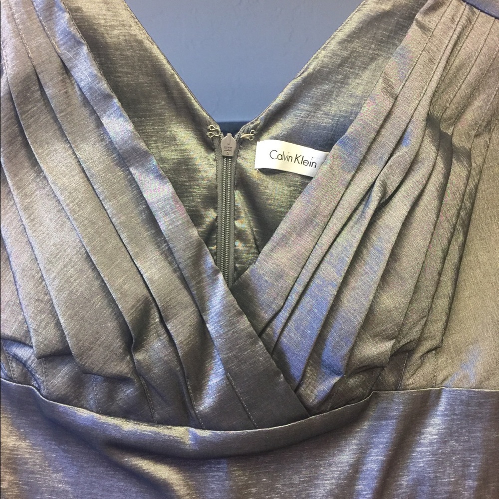 Dress - Picture 3 of 4