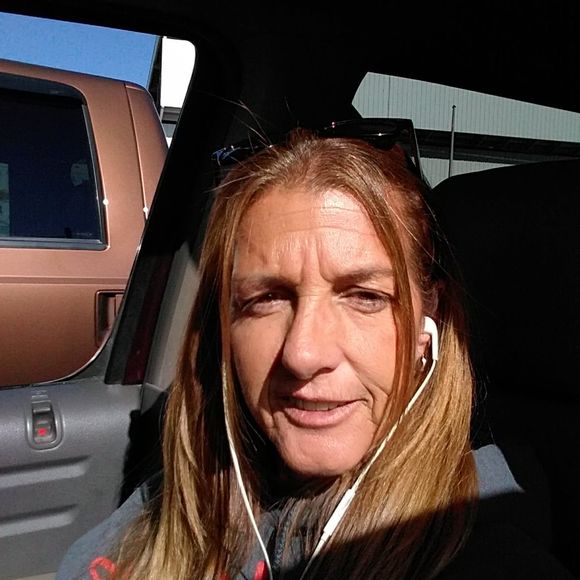 Meet your Posher, Christina - Picture 1 of 1