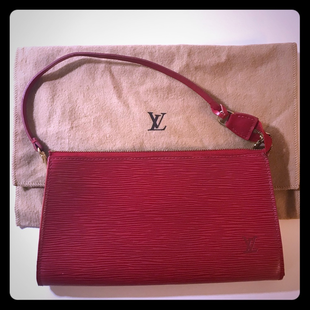 LOUIS VUITTON Epi Pochette