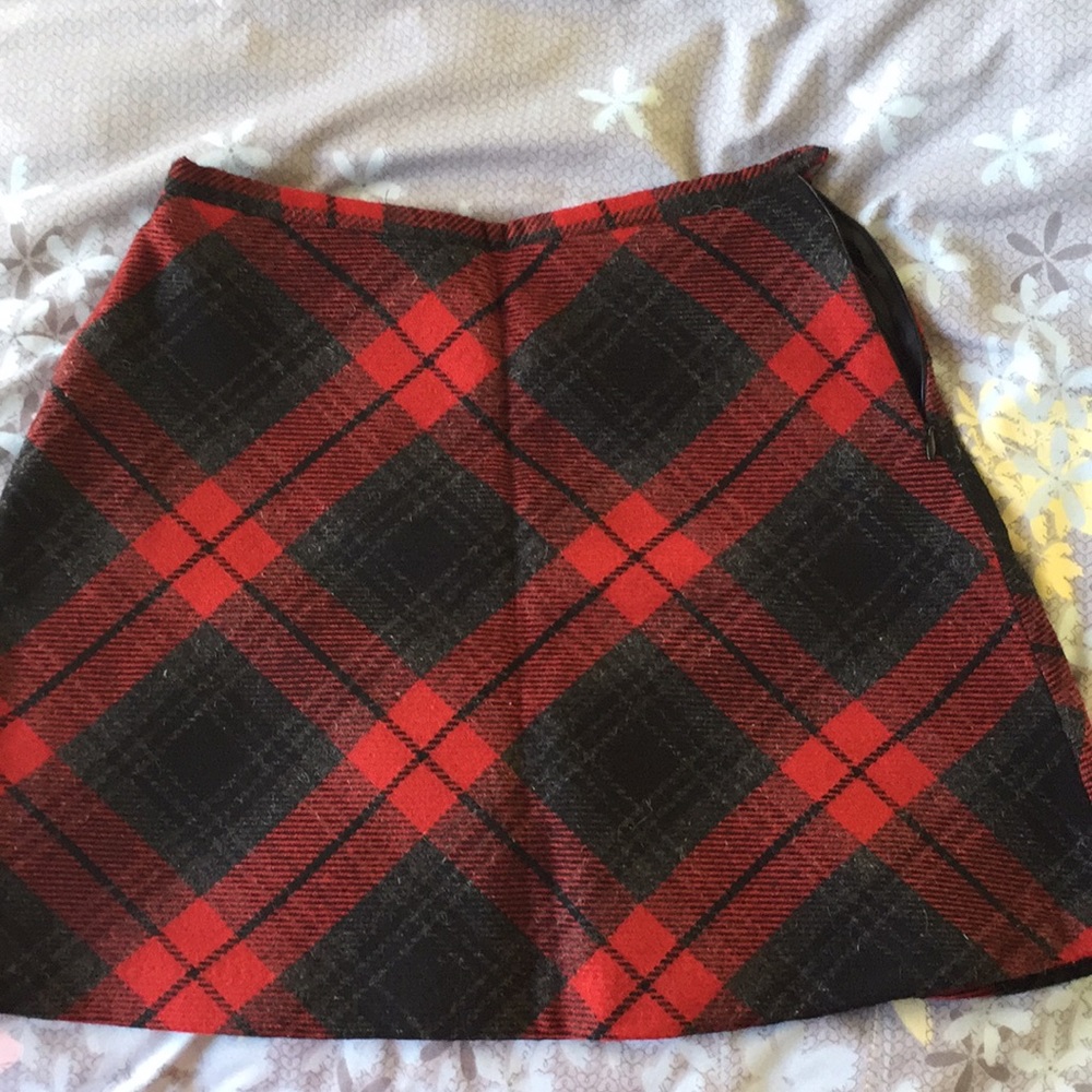 Wool skirt