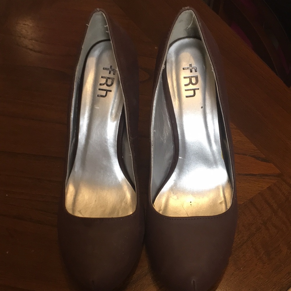 Brown Closed toe Wedges