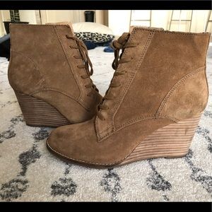 Lucky Brand Suede booties size 8