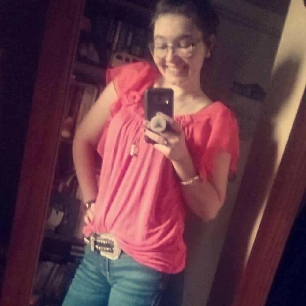 Meet your Posher, Julia