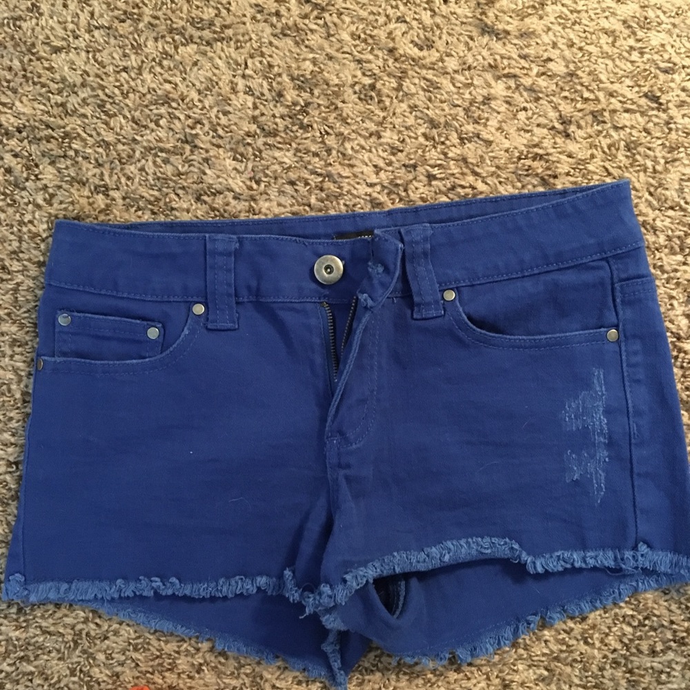 2 pairs of mini shorts. Hollister & forever 21