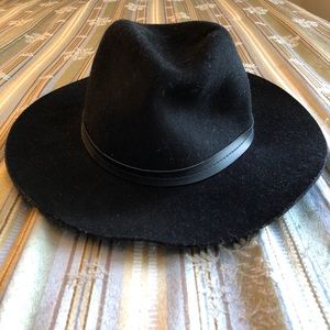 Urban Outfitters felt hat