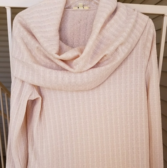 Sweater - Picture 2 of 4