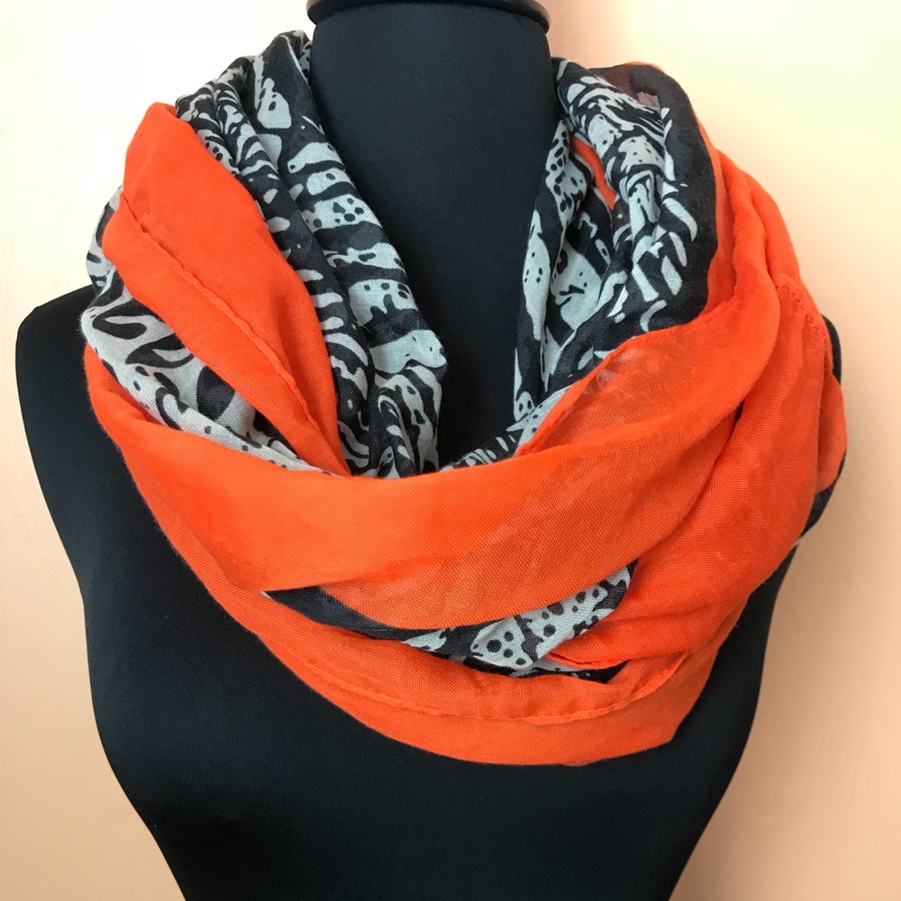 Infinity Scarf /// - Picture 2 of 3
