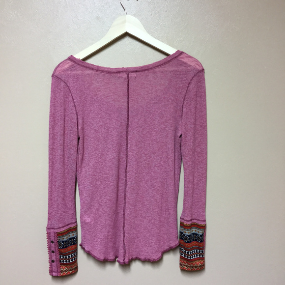 Casual Spoiled Long Sleeve Tee.  Cute cuff detail. - Picture 2 of 7