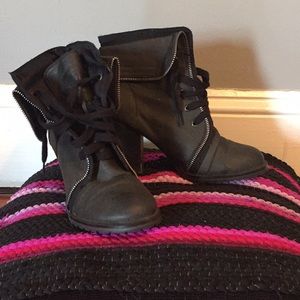 Ankle boots with heels