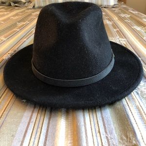 Urban Outfitters felt hat