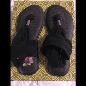 Sanuk yoga sling sandals
