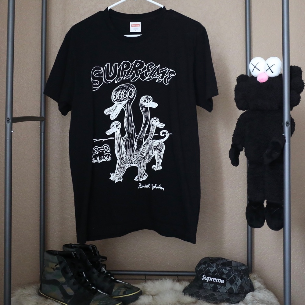 Supreme t shirt