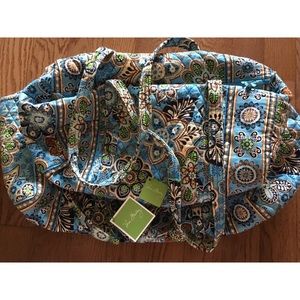 Vera Bradley Duffel Bags!!💙