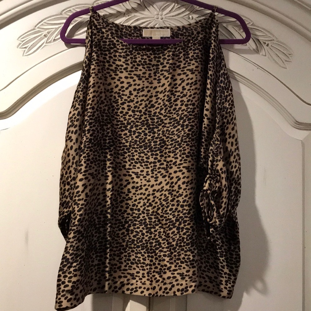 MK Top scrunch sleeve and cold shoulder