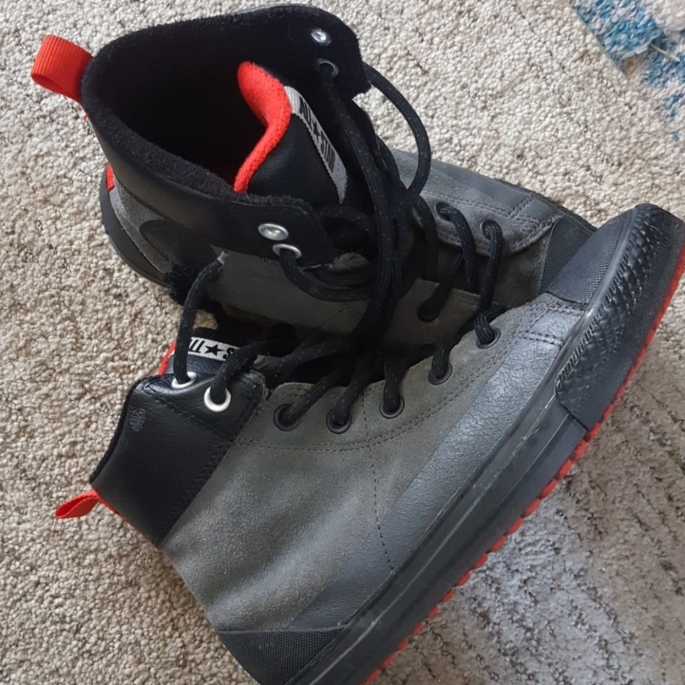 Converse midrise shoe