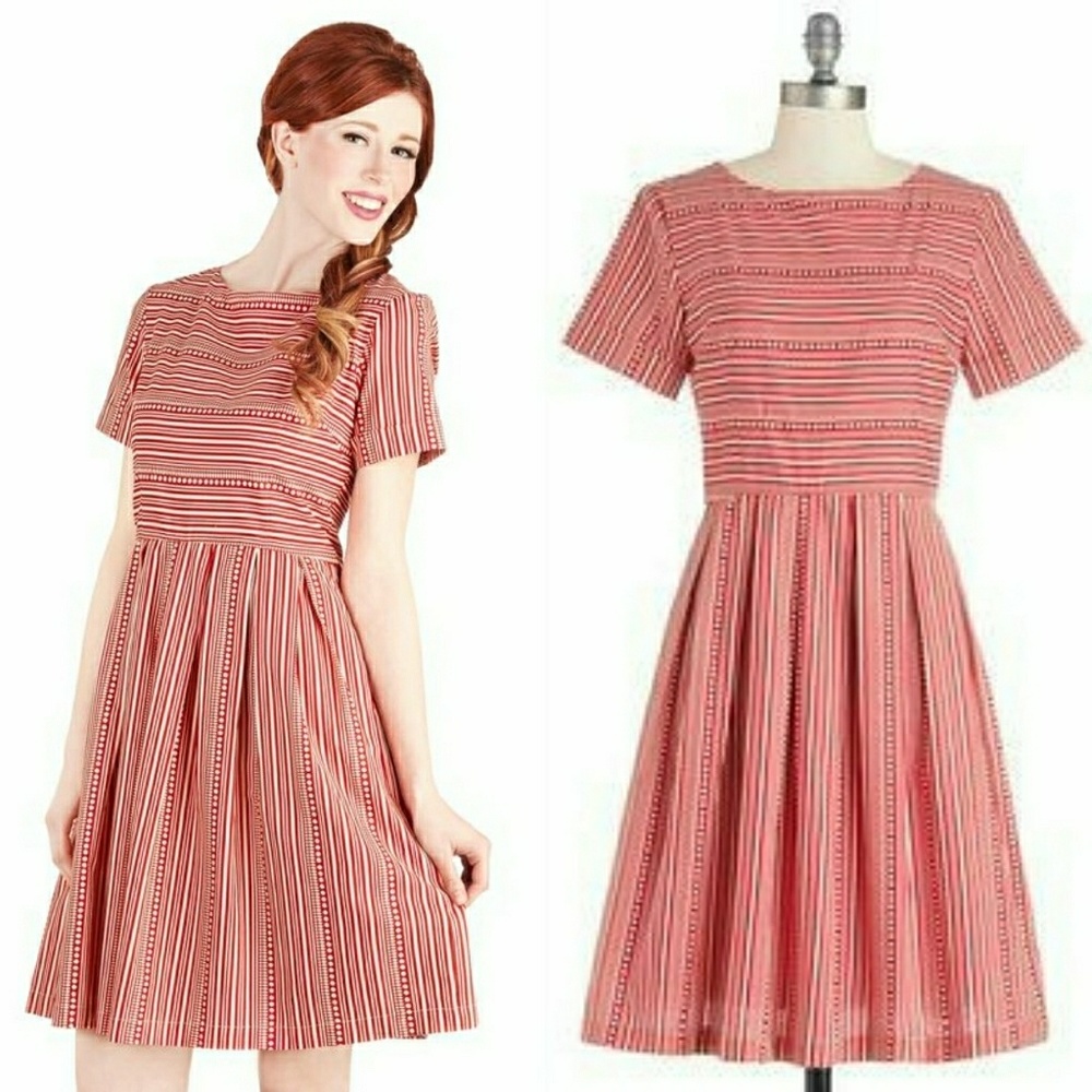 Modcloth Along for the Carnival Ride dress L