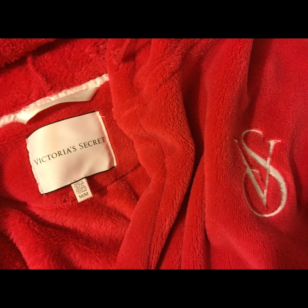 VS plush robe