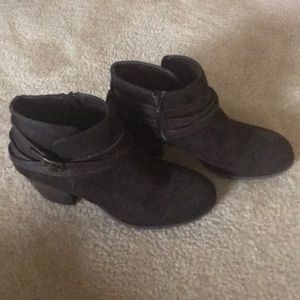 Crown Vintage Brown Booties