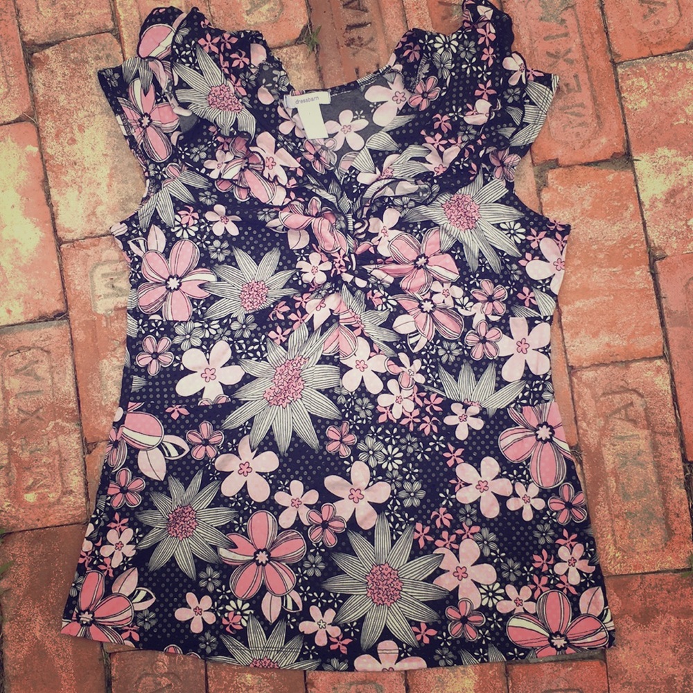 Sleeveless top with shimmery dots