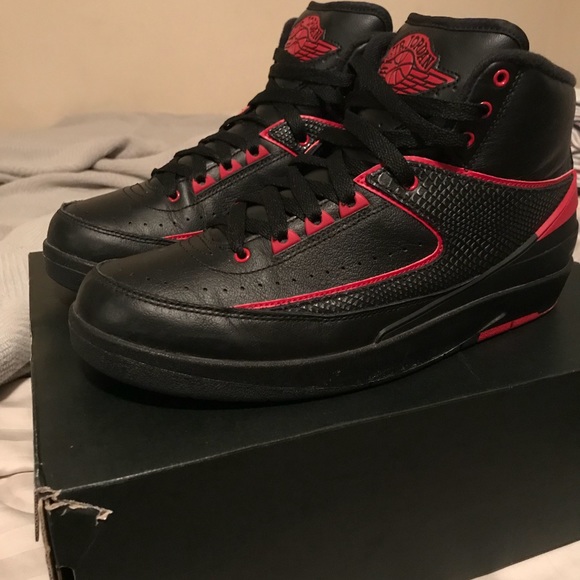 Jordan’s 2 - Picture 2 of 2